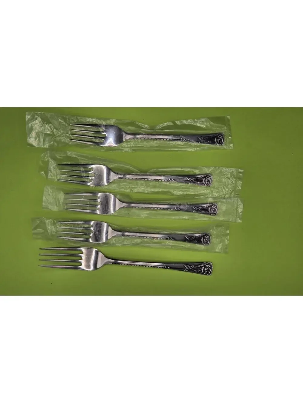 4 Noritake ROSETTA salad forks & 1 dinner fork Stainless Japan unused